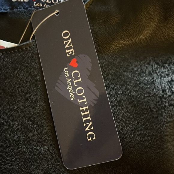 NWT! Women’s Faux Black Leather Dress. Short Sleeve. Size Large. One Clothing - Picture 11 of 11